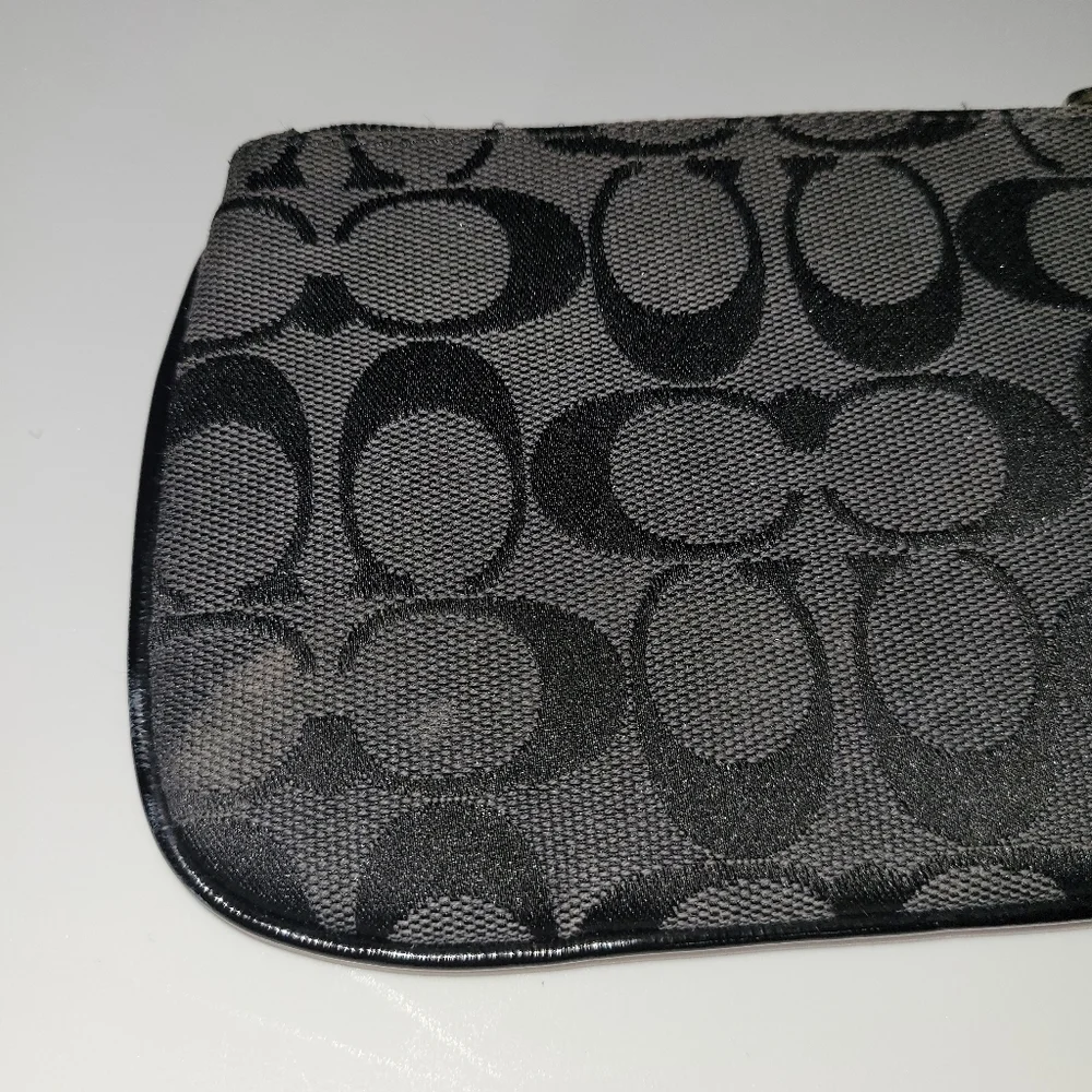 Vintage Coach Signature C Black Wristlet